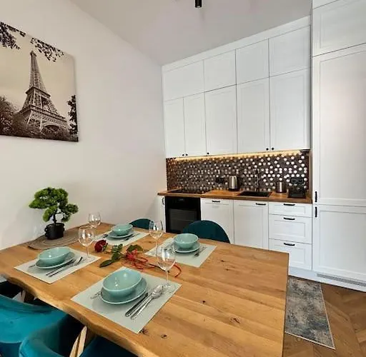 Apartament Viva La France